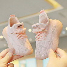 Cargar imagen en el visor de la galería, Deportiva Rosa 2024